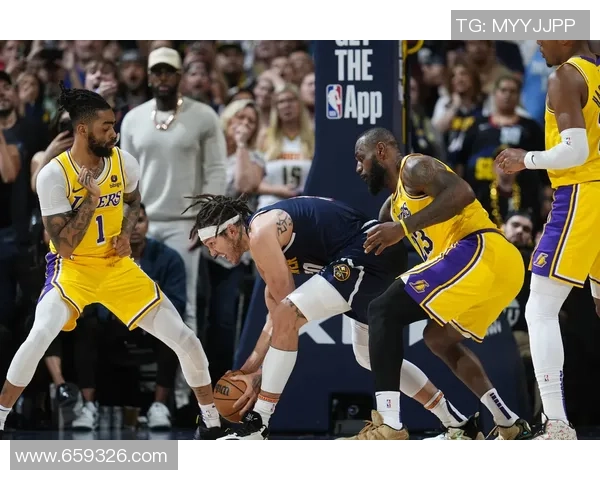 10月3日季前赛掘金对湖人精彩对决回顾与分析