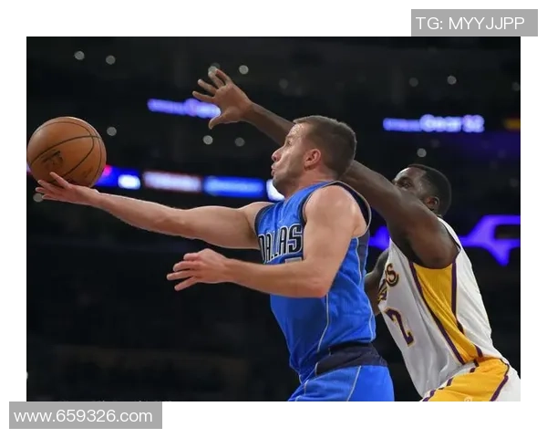 2005年达拉斯小牛对阵湖人精彩回顾与赛季分析